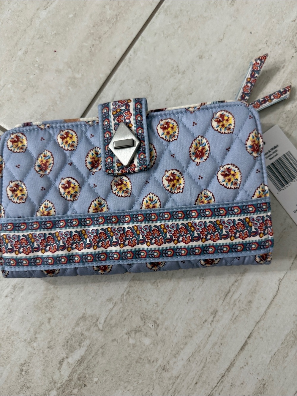 Vera Bradley Turnlock Quilted Blue Floral Zip Wallet with Patterned Trim nwt ..